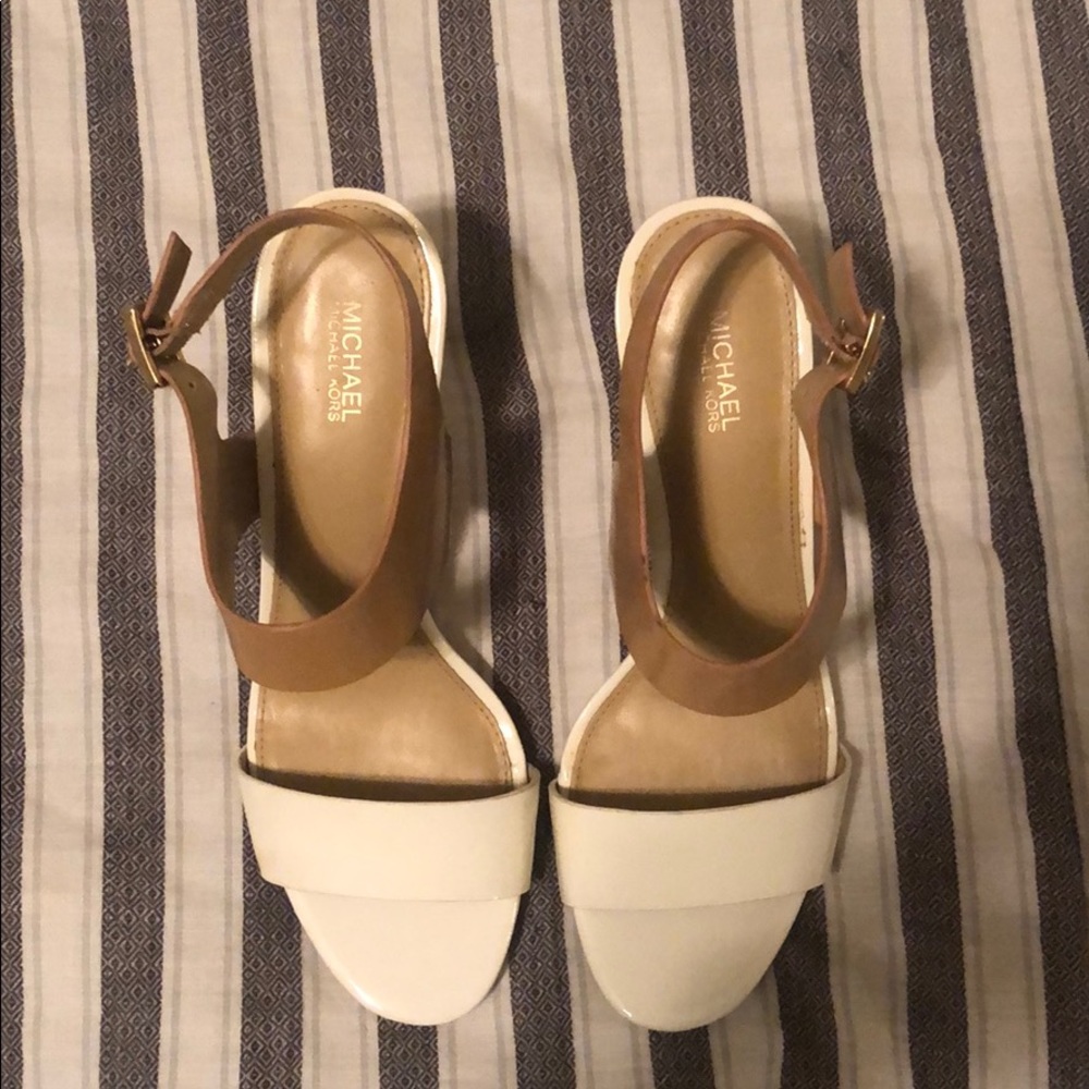 💋SOLD💋Michael Kors Heels - Picture 4 of 4